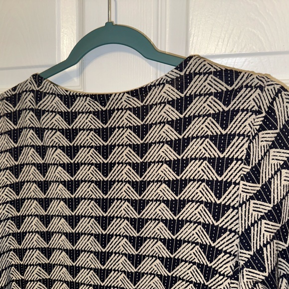 Lucky Brand M Womens 3/4 Sleeve Boho Top Tie Front Navy Blue Print Embroidery - Picture 7 of 7